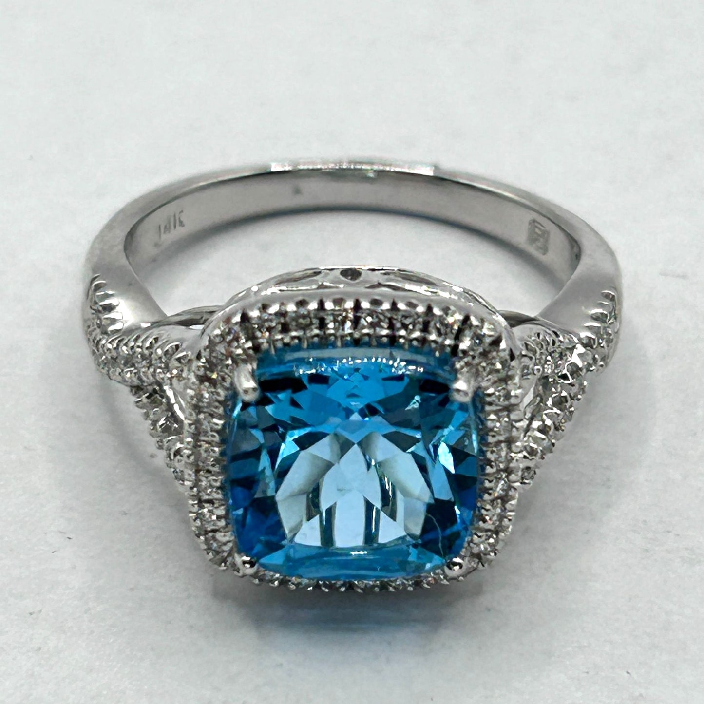 14k White Gold .17ctw VS2, I Diamond & Blue Topaz Split Shank Ring - Size 7