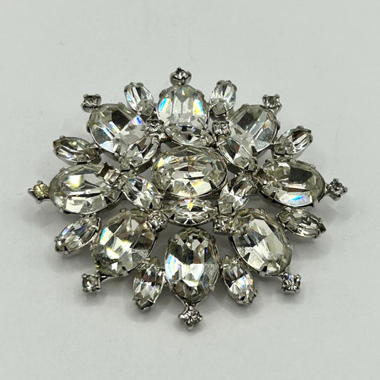 Vintage Weiss Rhinestone Brooch Pin