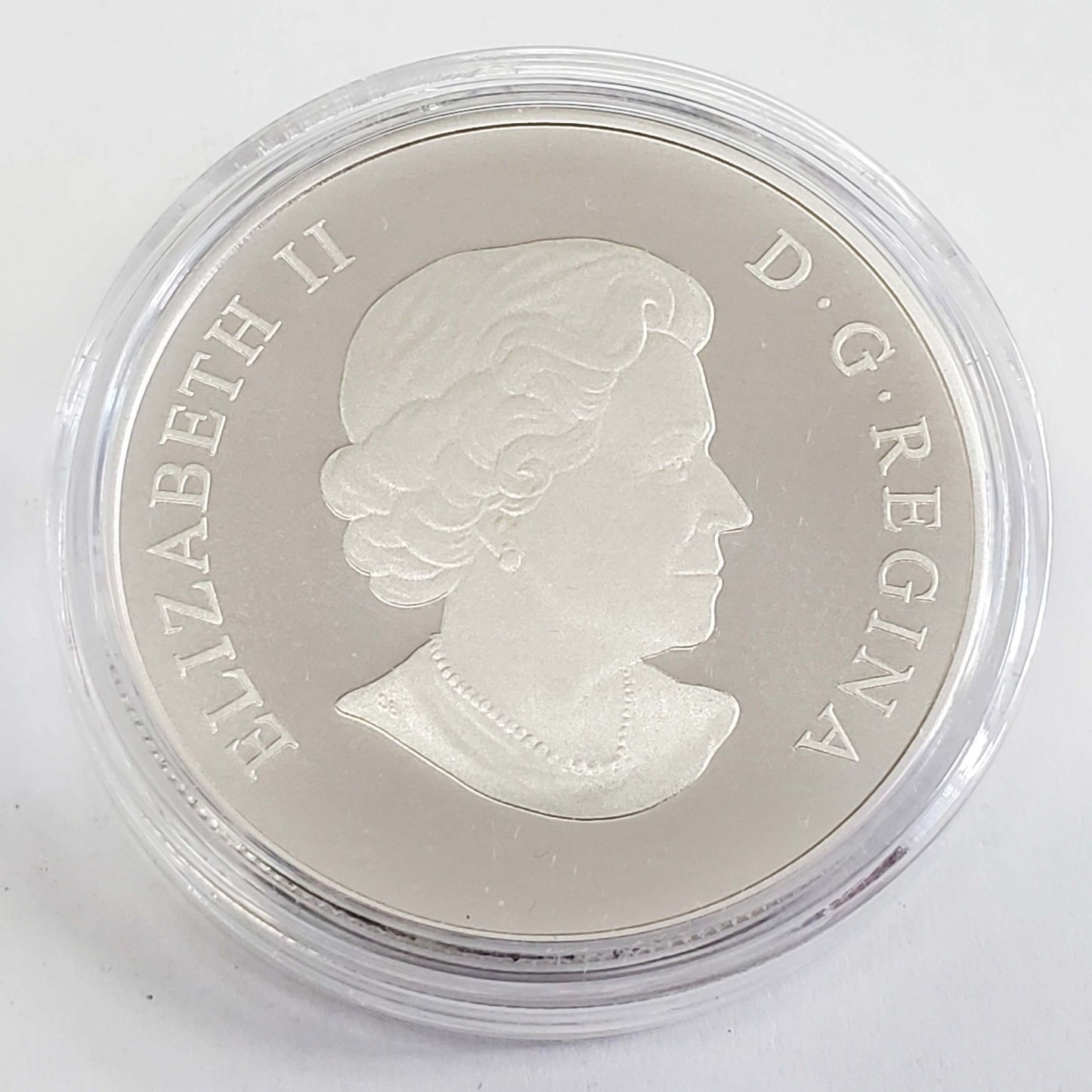 Royal Canadian Mint 2014 $100 1 oz .999 Fine Silver Grizzly Bear Coin w/Box