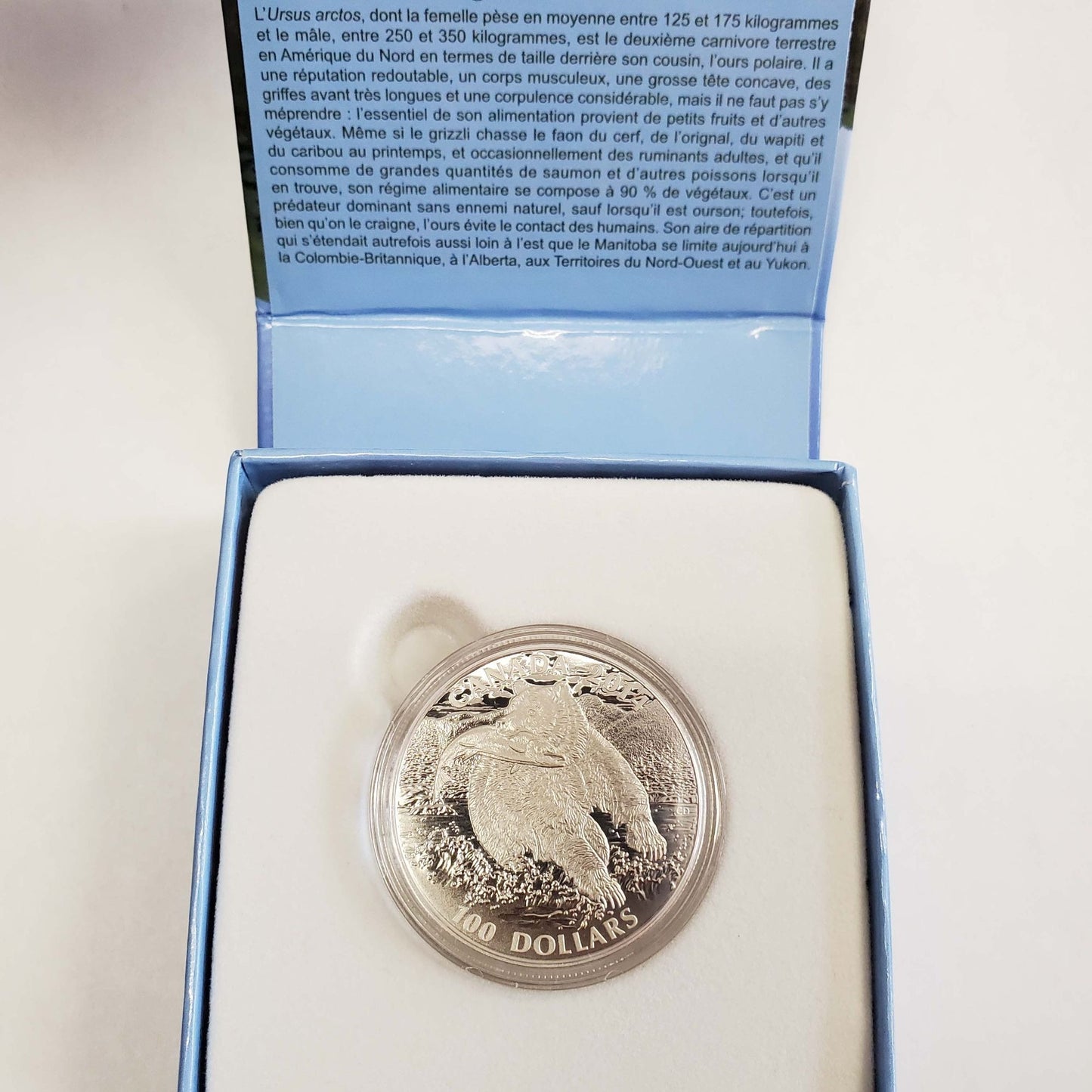 Royal Canadian Mint 2014 $100 1 oz .999 Fine Silver Grizzly Bear Coin w/Box