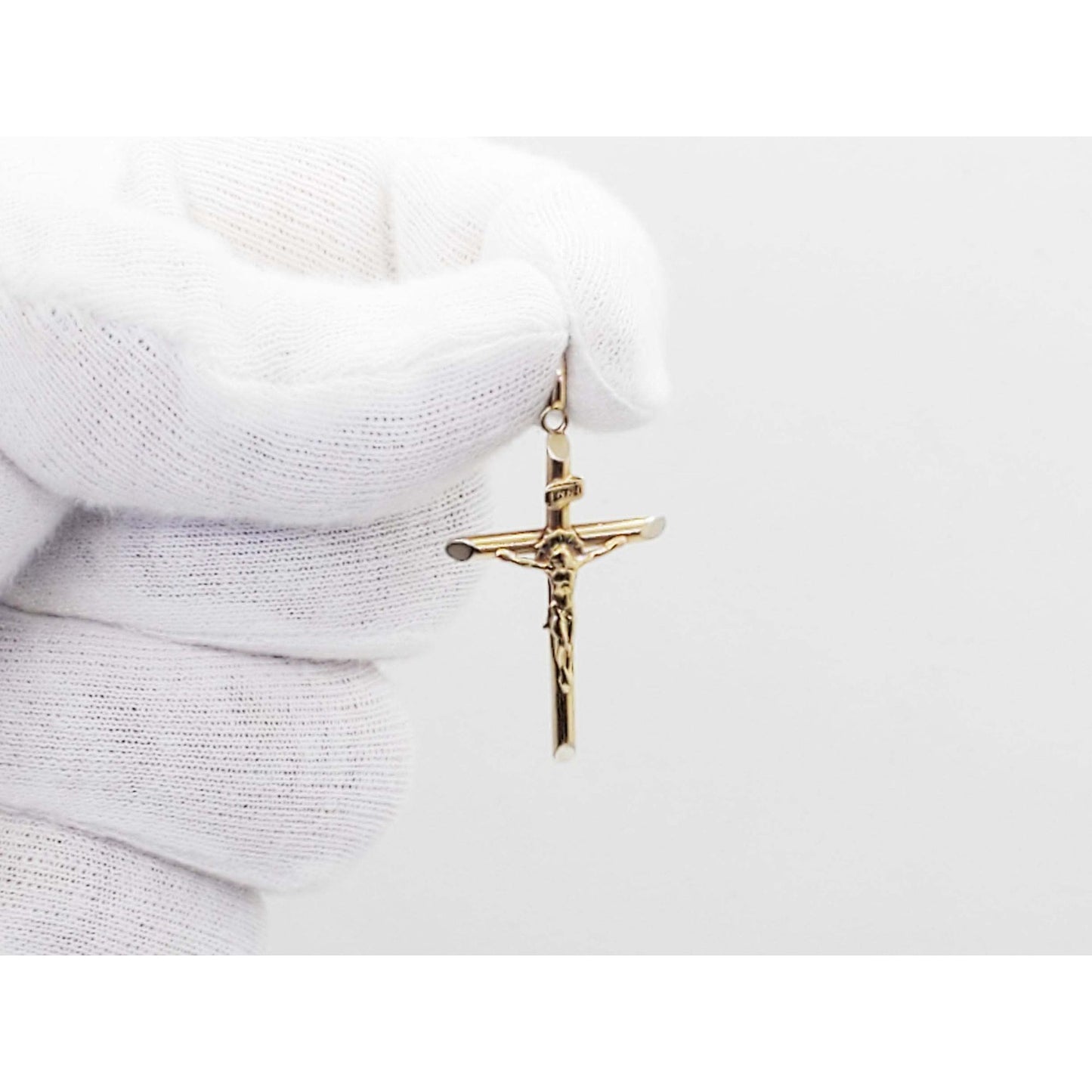 Italy Slant End Tube Design Crucifix Cross Pendant 18k Gold