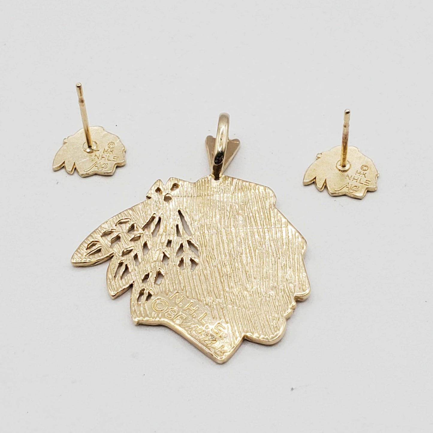 NHL Chicago Blackhawks Pendant & Stud Earrings Set 14k Gold Michael Anthony