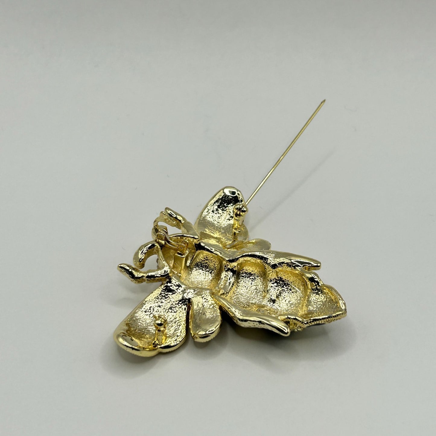 Joan Boyce Large Gold Tone Black Enamel Bumble Bee Insect Brooch Pin Pendant