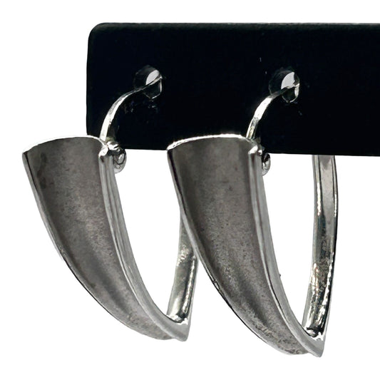 14k White Gold Tapered Concave V-Hoop Latch Back Earrings