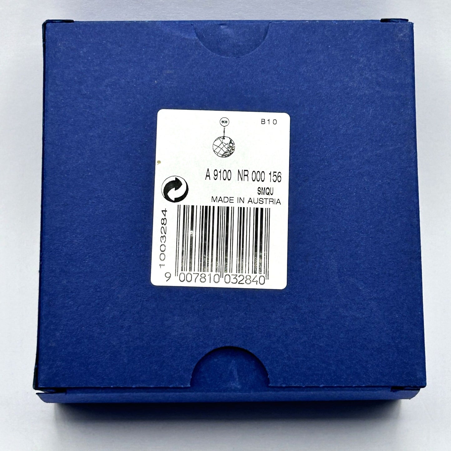 Swarovski Crystal 2010 SCS 1003284 Earth Window Ornament In Box With Certificate