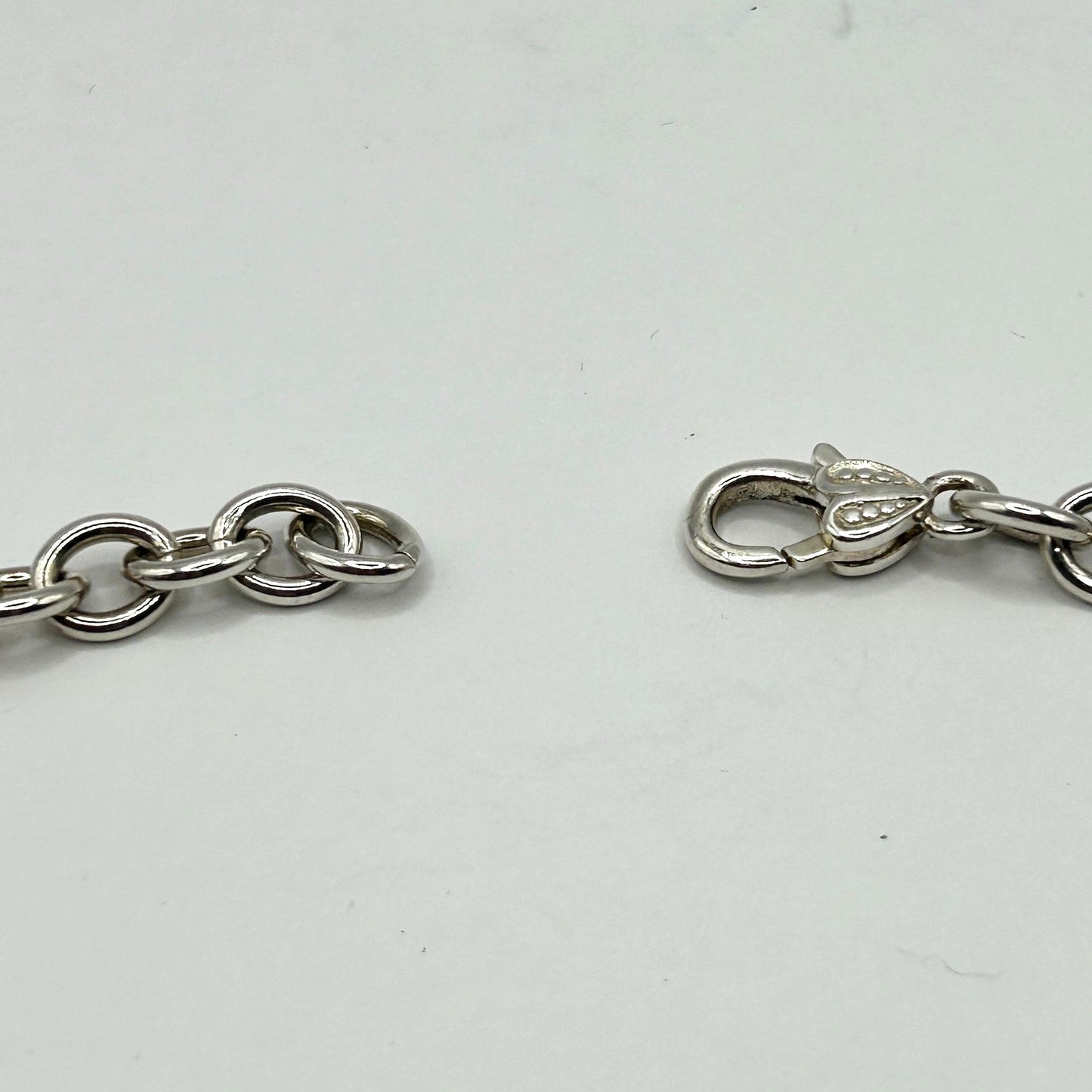 Authentic Judith Ripka Sterling Silver 20" Oval Cable Link Heart Clasp Necklace