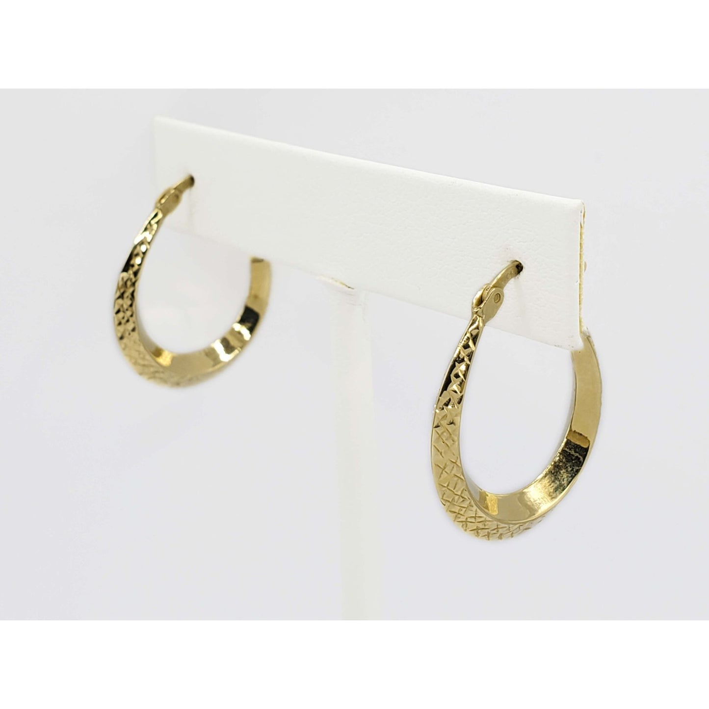 Knife-Edge Dia-Cut Polished Hoop Earrings 18k Gold