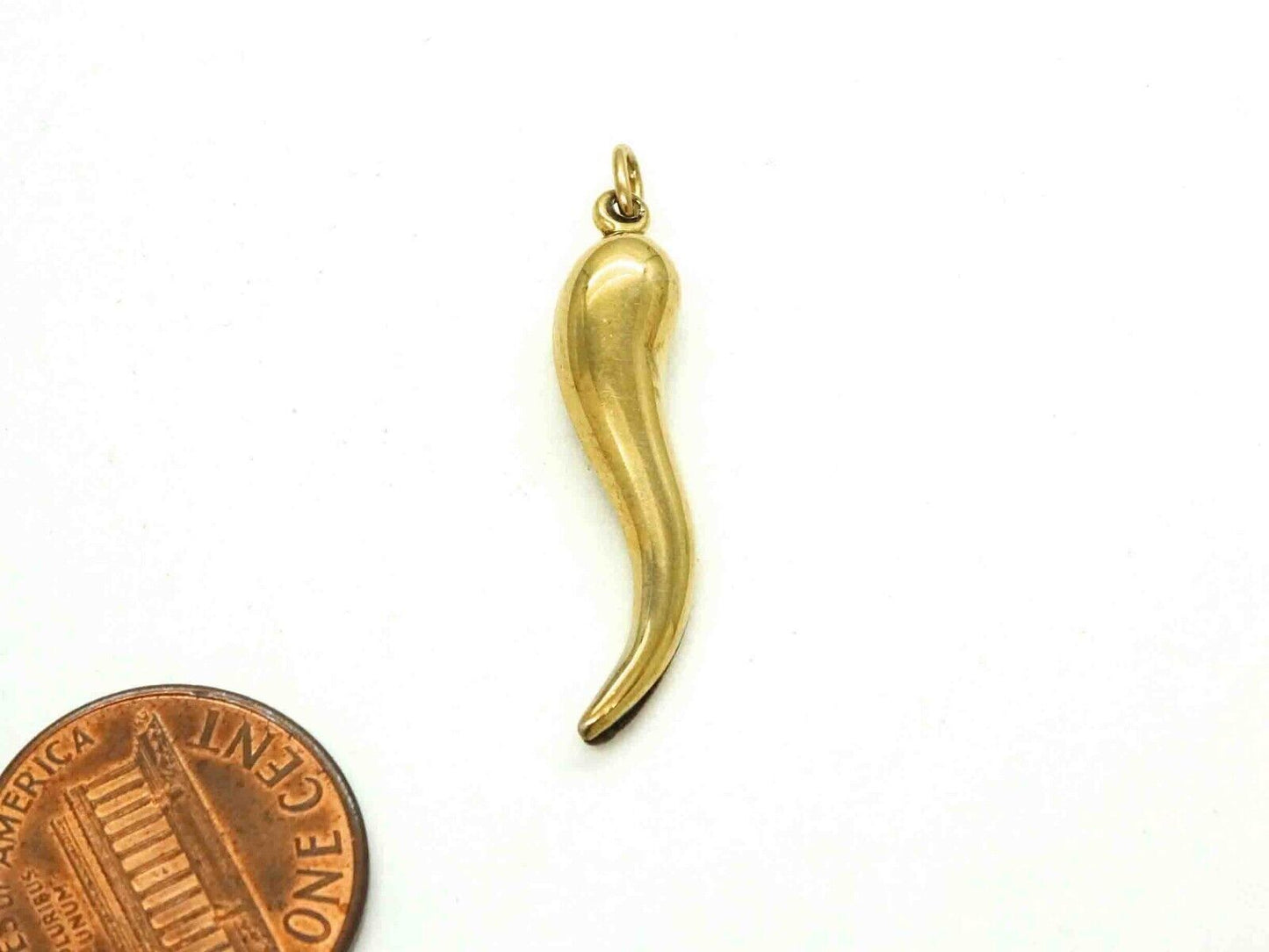 Cornicello Horn Good Luck Charm Pendant 14k Gold 1.0 Grams