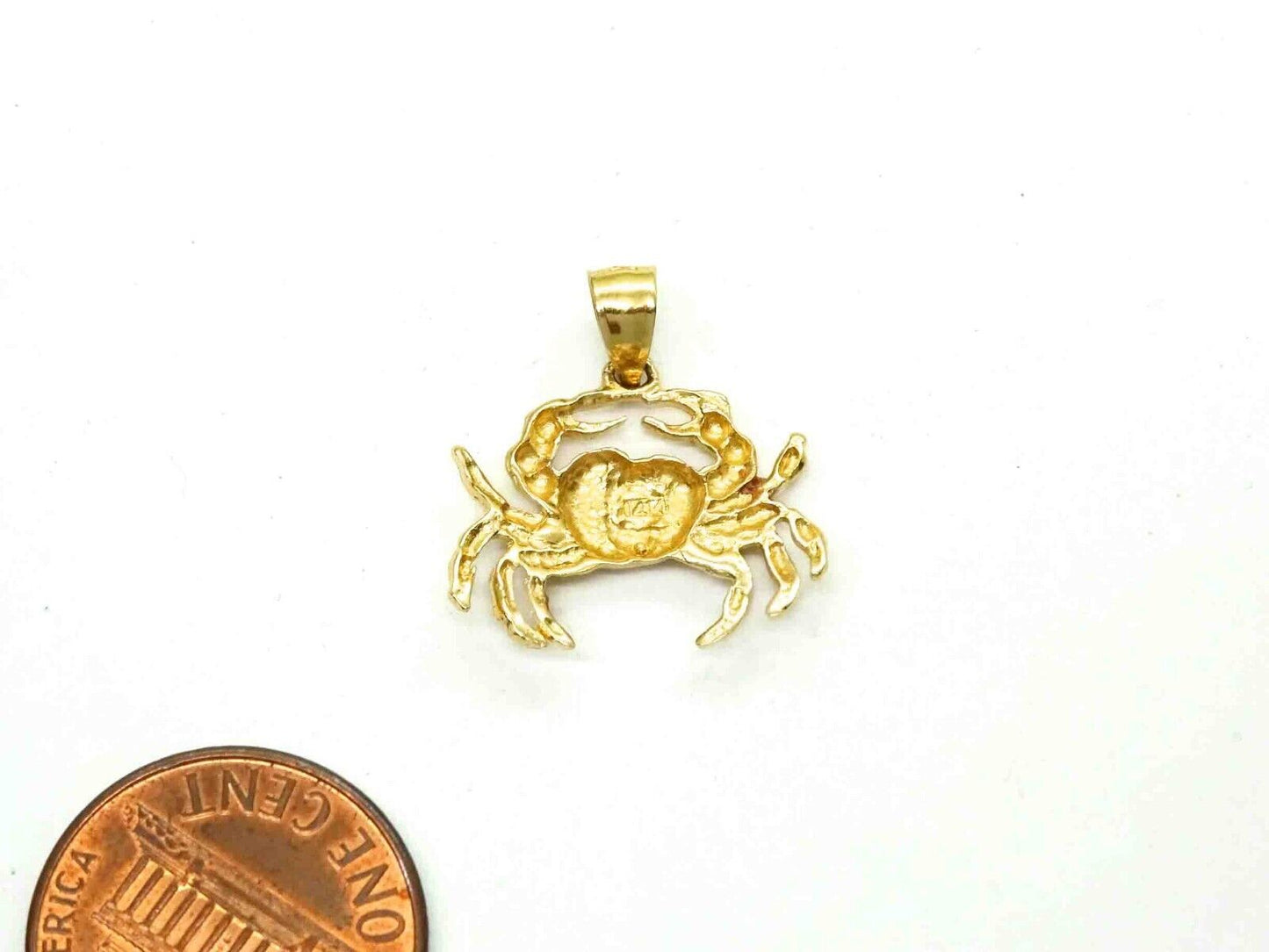 Tropical Beach Crab Pendant 14k Gold 1.5 Grams