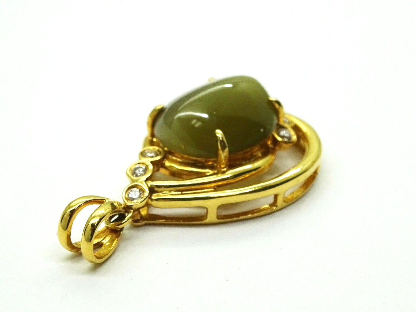 13+ ct tw Natural Cats Eye Chrysoberyl & Earth Mined Diamond Pendant 18k Gold