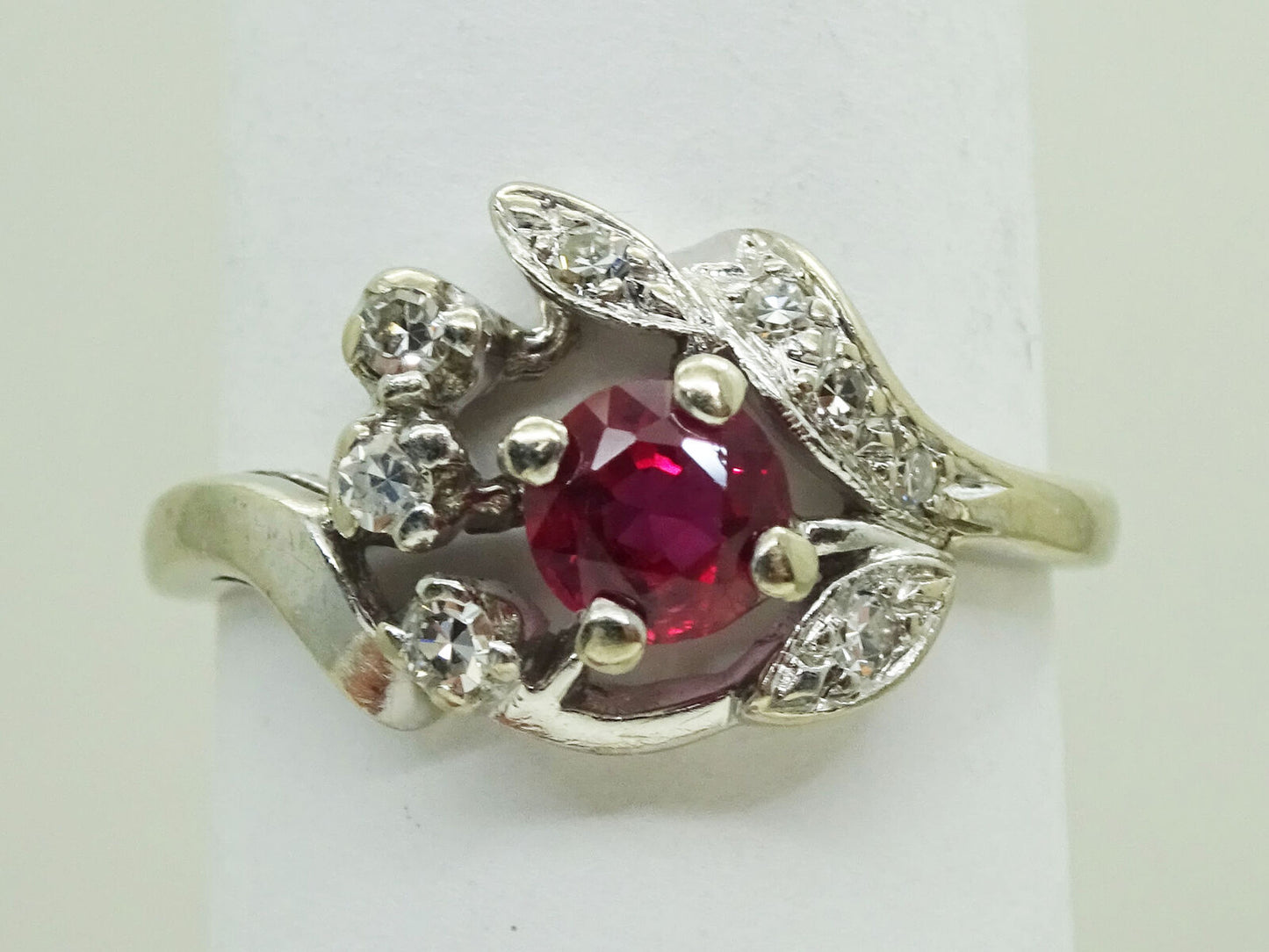 0.95ct tw Heated Natural Ruby & Diamond Leaf Ring 14k White Gold Size 7.5