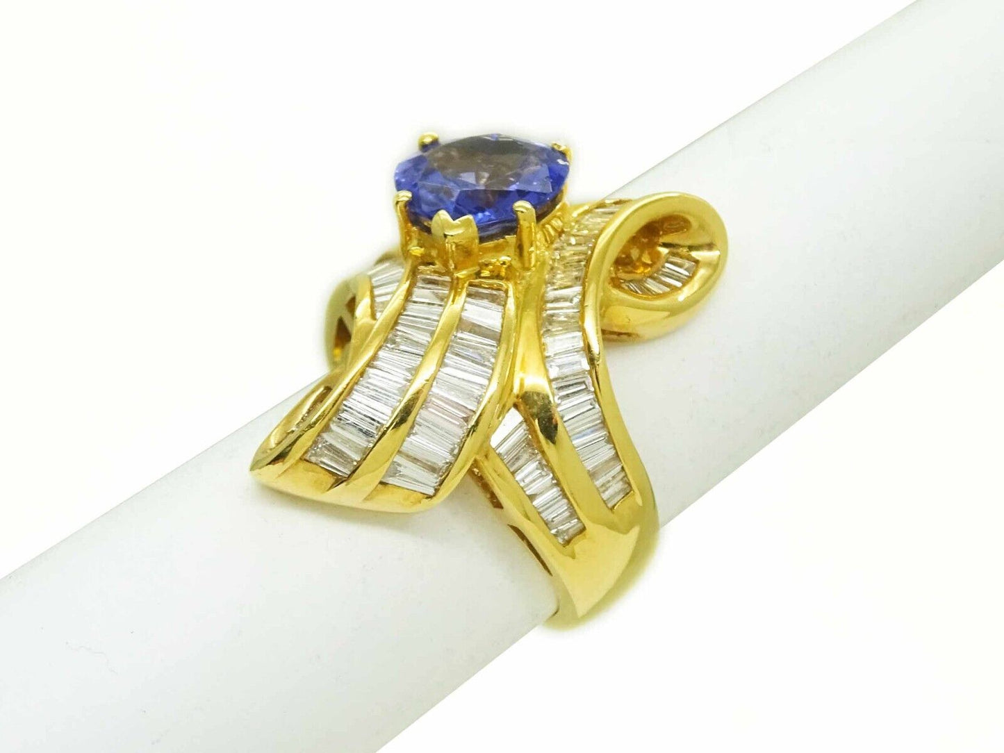 5.65ct tw Heart Tanzanite & Diamond Ladies Ribbon Ring 18k Gold Size 7