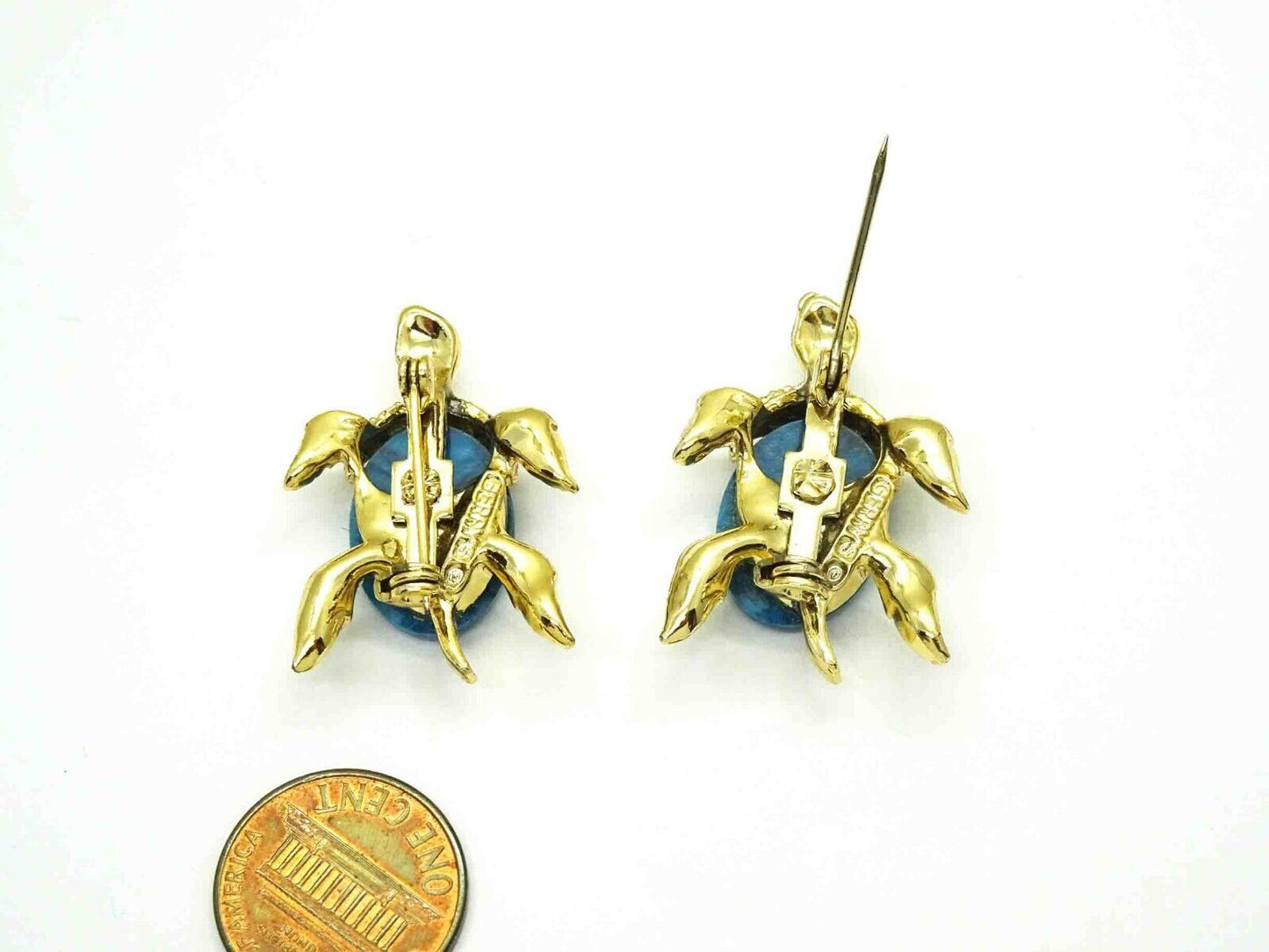 Gerry's Designer Costume Faux Turquoise Gold Tone Turtle Pin 2pc Set