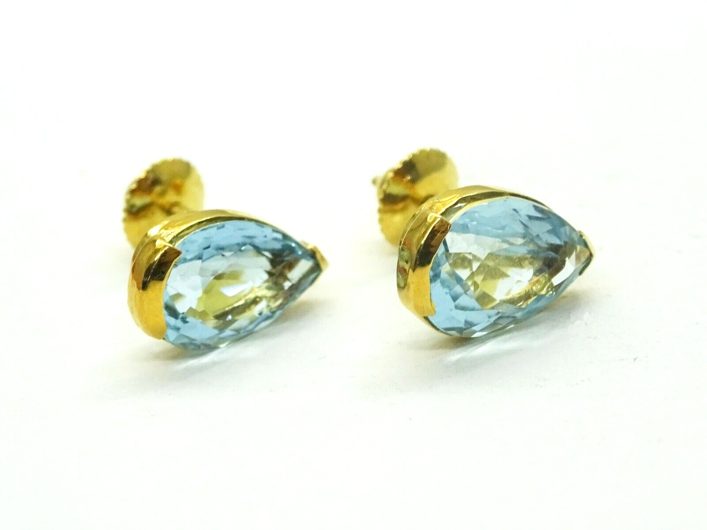 2.62ct tw Pear Natural Aquamarine Screw Back Earrings 18k Gold