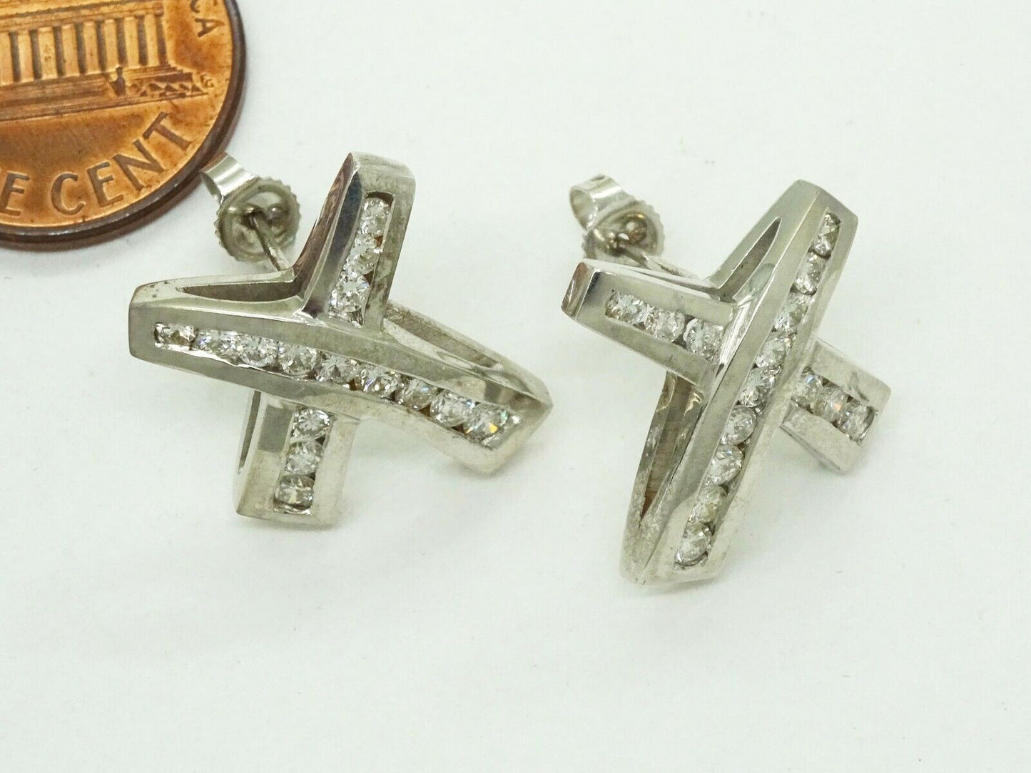 1.00ct tw Earth Mined Diamond X Ribbon Style Earrings 14k White Gold