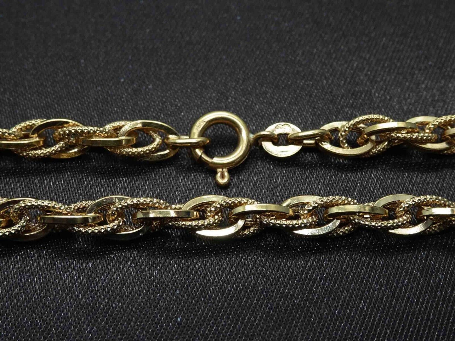 3-4mm Wide Rope Chain Necklace 18k Gold 28" Long 18.4 Grams