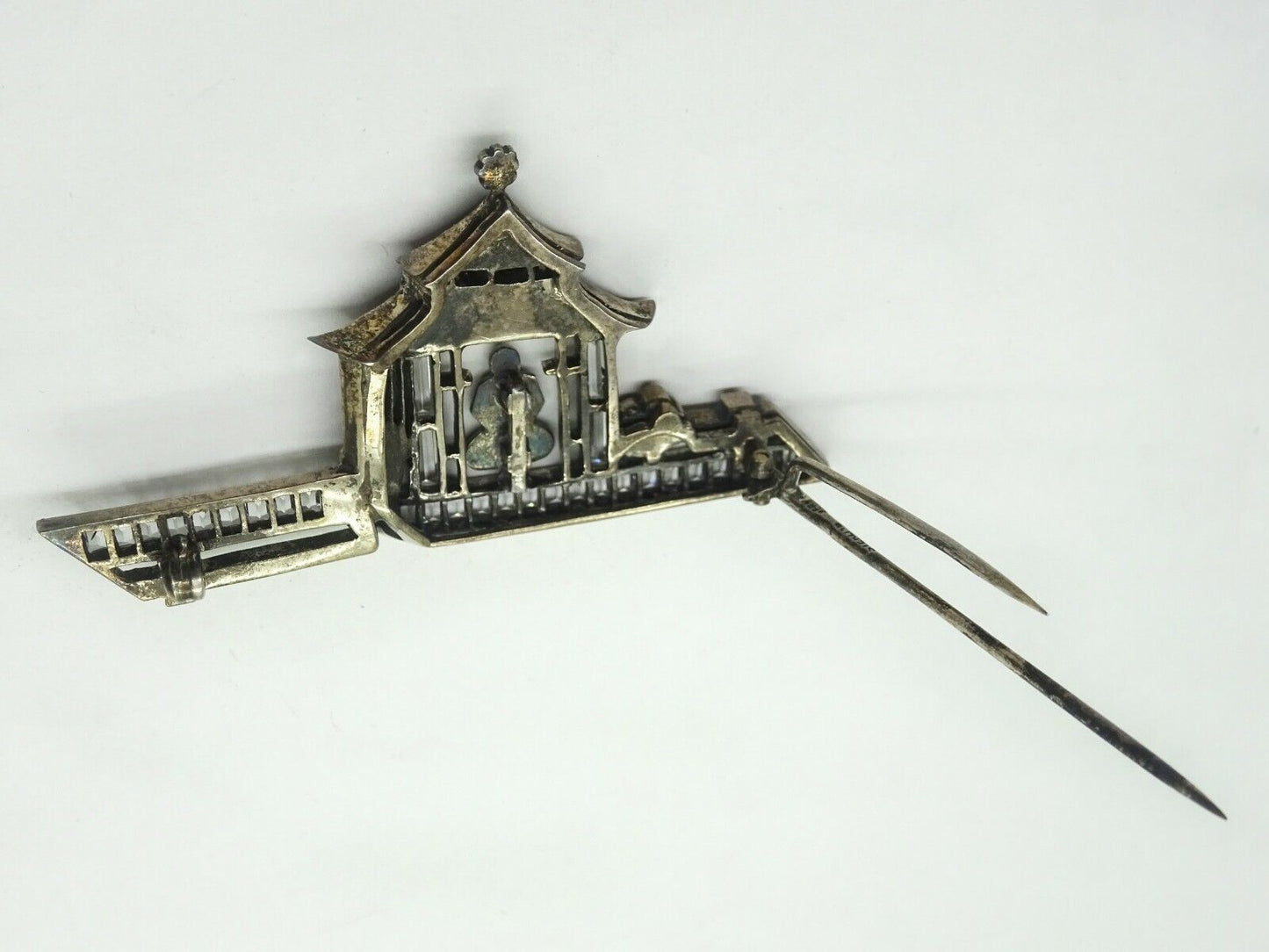 Estate Antique 1940s Crystal & Marcasite Sterling Silver Palace Pagoda Fur Pin