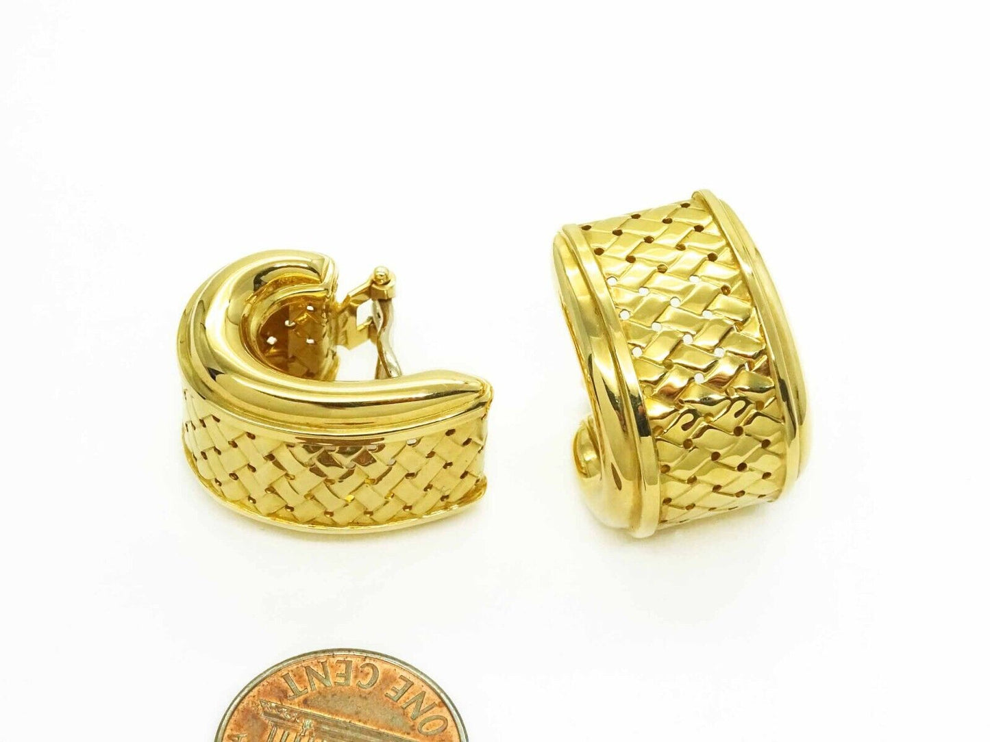 Le Gi Italian Designer Thick Weave J Omega Clip Not Pierced Earrings 18k Gold