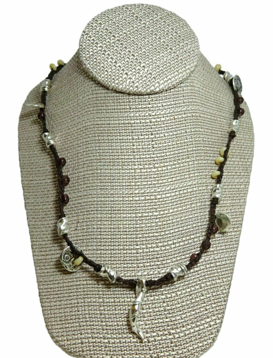 UNO de 50 "Cocodrilo Dundee" Silver Plated Metal Necklace