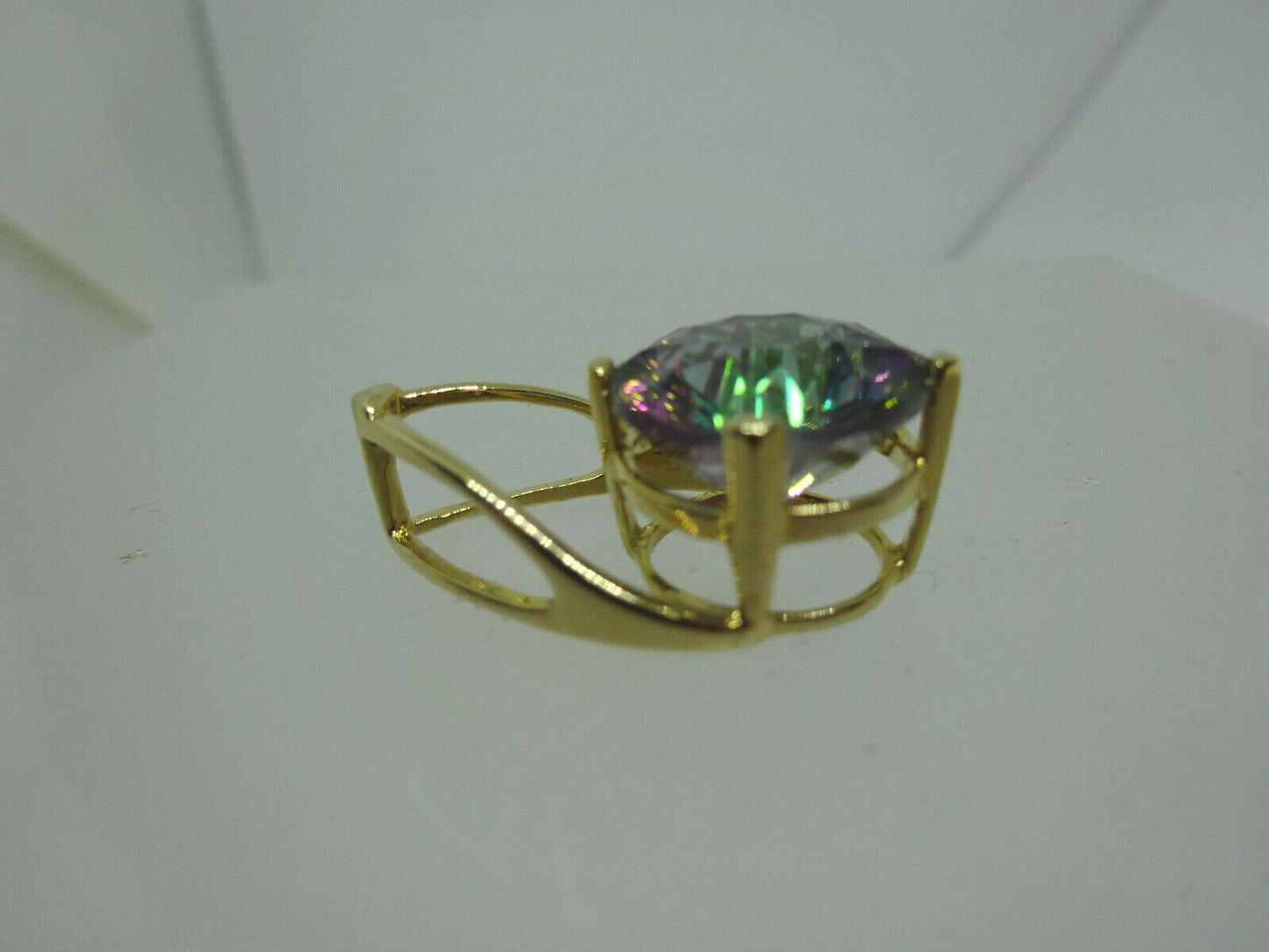 Round Natural Mystic Topaz Pendant 10k Gold 4.3 Grams