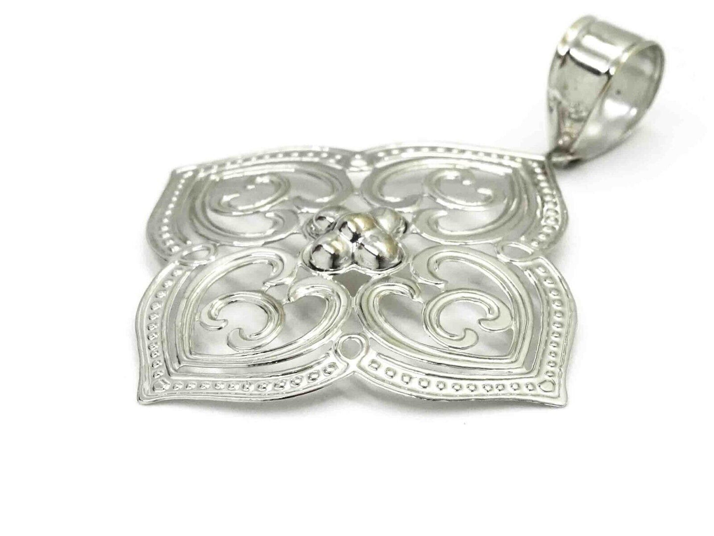 Light Quatrefoil Design Open Filigree Pendant 14k White Gold