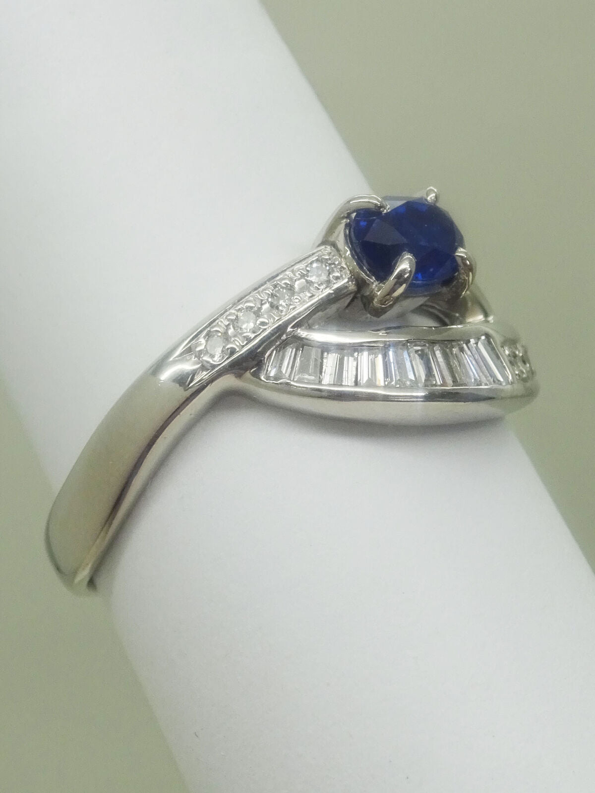 Natural Sapphire & Diamond Split Shank Platinum Ring Size 11.5