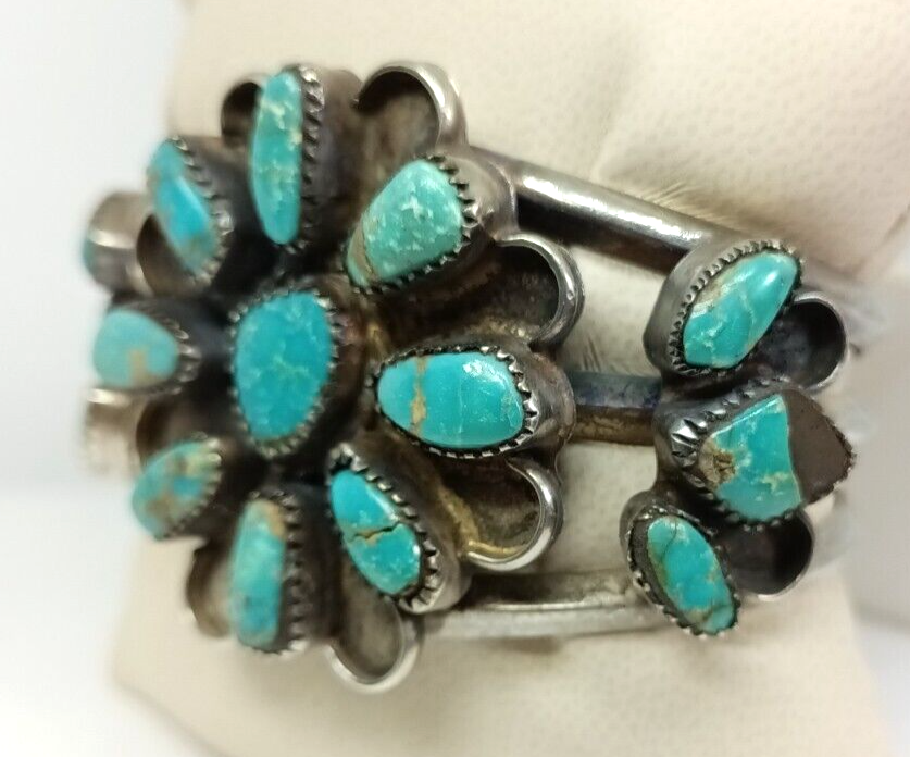 Native American Sawtooth Bezel Turquoise Sterling Silver Cuff 51.1 grams