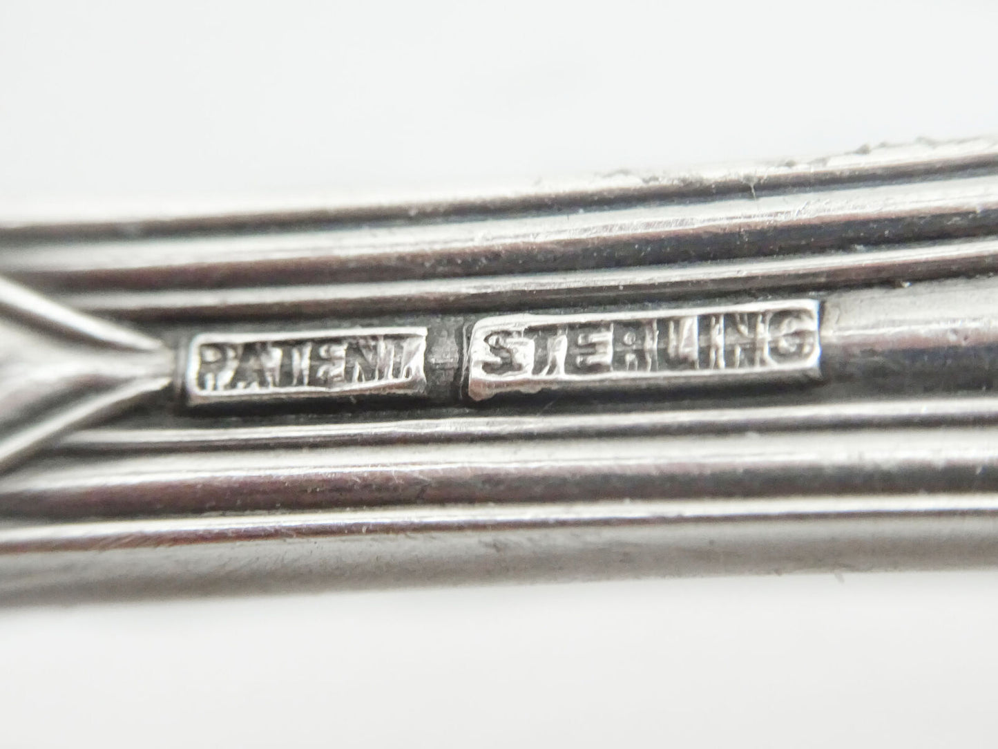 Alvin Fleur De Lis Pattern Sterling Silver Pierced Pea Serving Spoon 8.5"