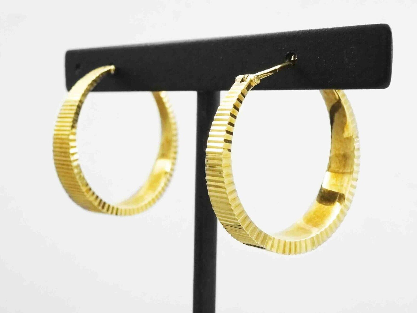 Wide Bottom Round Ridged Hoop Earrings 14k Gold