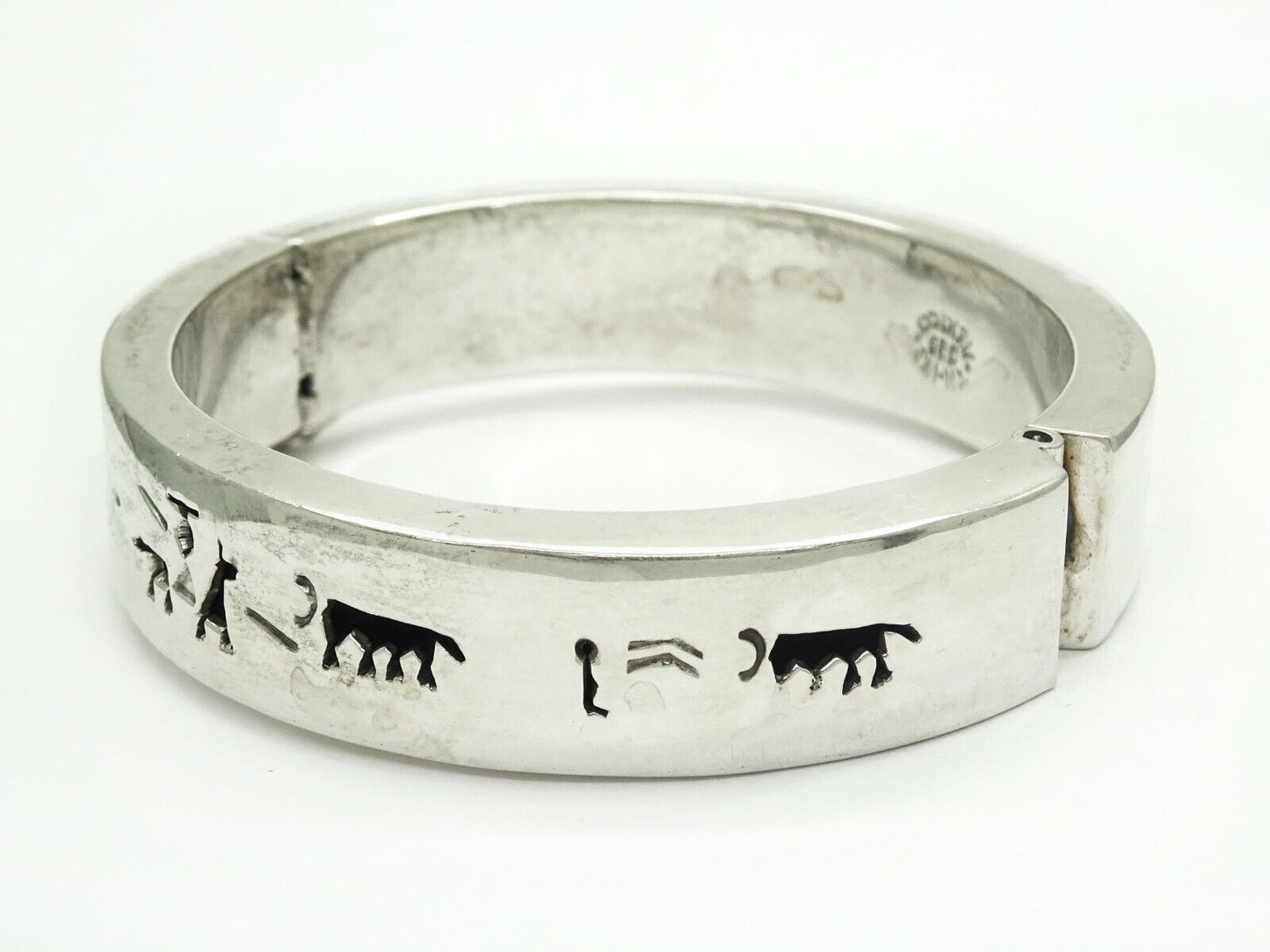 Mexico TM-143 Storyteller Hinged Bangle Bracelet Sterling Silver