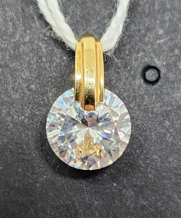 14k Yellow Gold Round Brilliant CZ Pendant