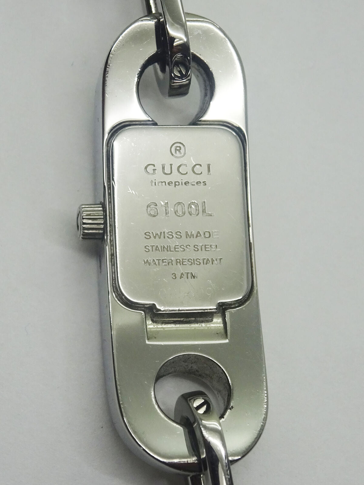 Gucci Designer Ladies Wristwatch 6100L Stainless Steel