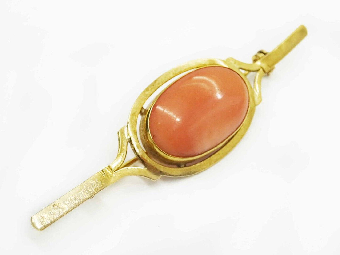 Natural Salmon Pink Coral Oval Cabochon Pin 18k Gold