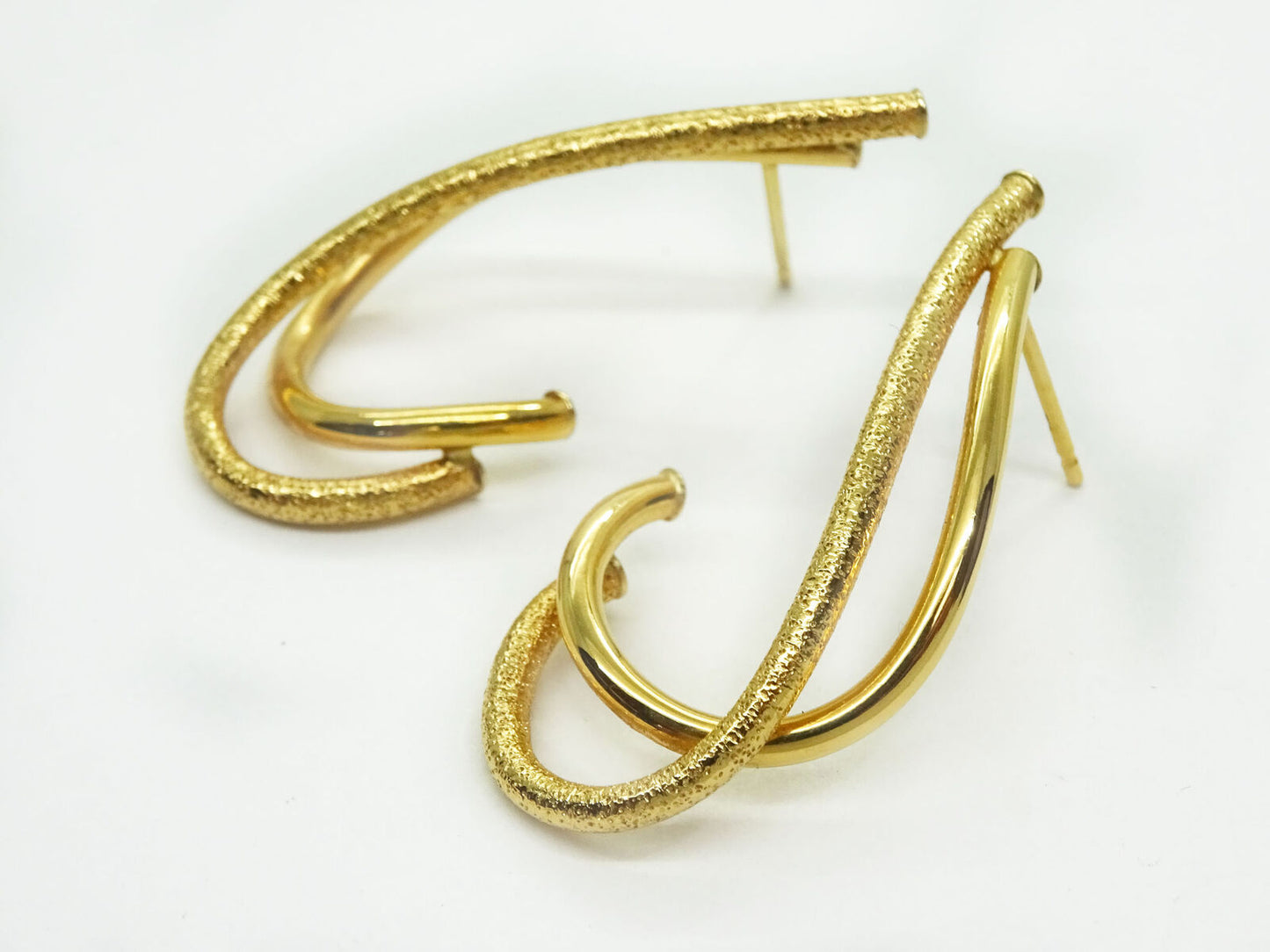 Open Swirl Double Hook Design Dangle Earrings 18k Yellow Gold